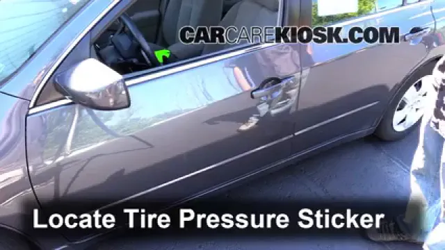 2009 Nissan Altima S 2.5L 4 Cyl. Sedan (4 Door) Pneus et roues Vérifier la pression des pneus